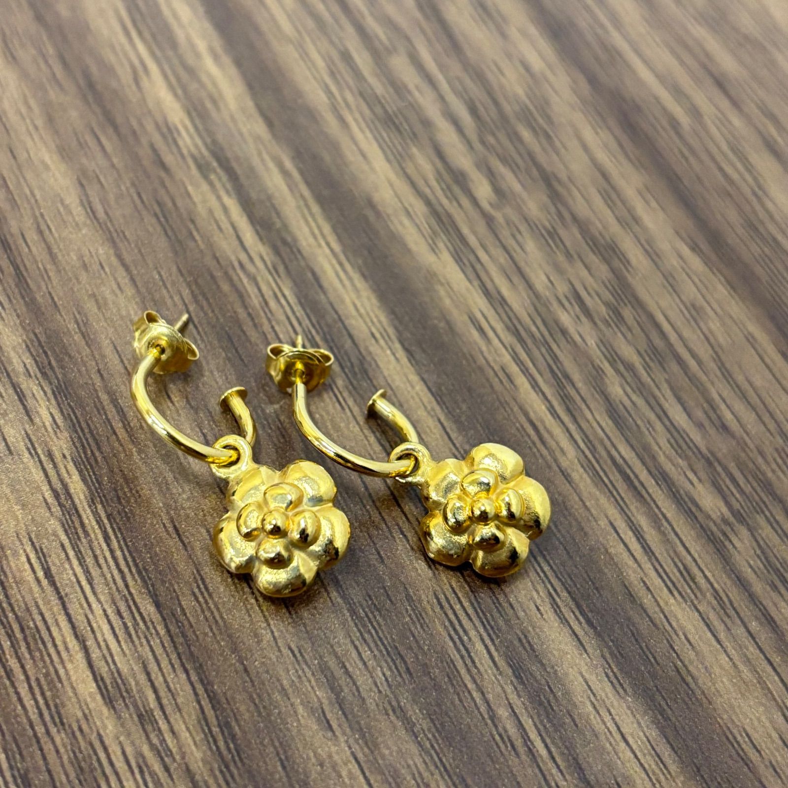 ◎ CHANEL シャネル ピアス アクセサリー カメリア ゴールド - メルカリ