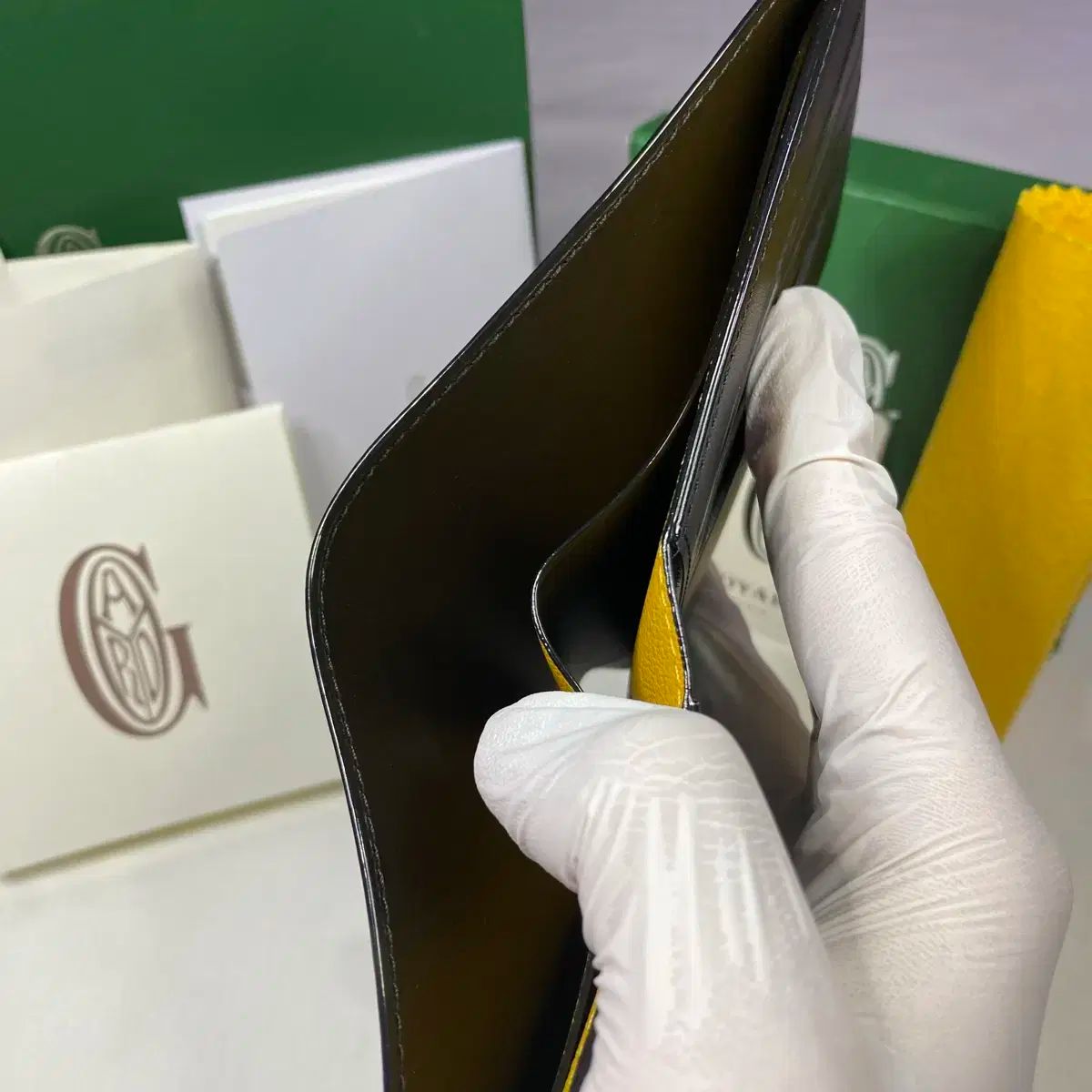 Goyard(ゴヤール) ゴヤール ヴィクトワール 二つ折り財布 ブラック