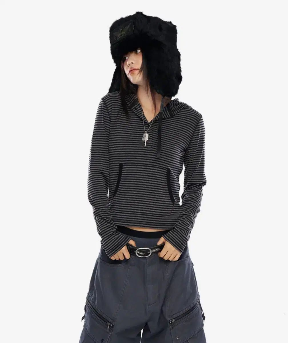 アーカム ストライプ ボタン フード Tシャツ 長袖 黒 1 サイズ