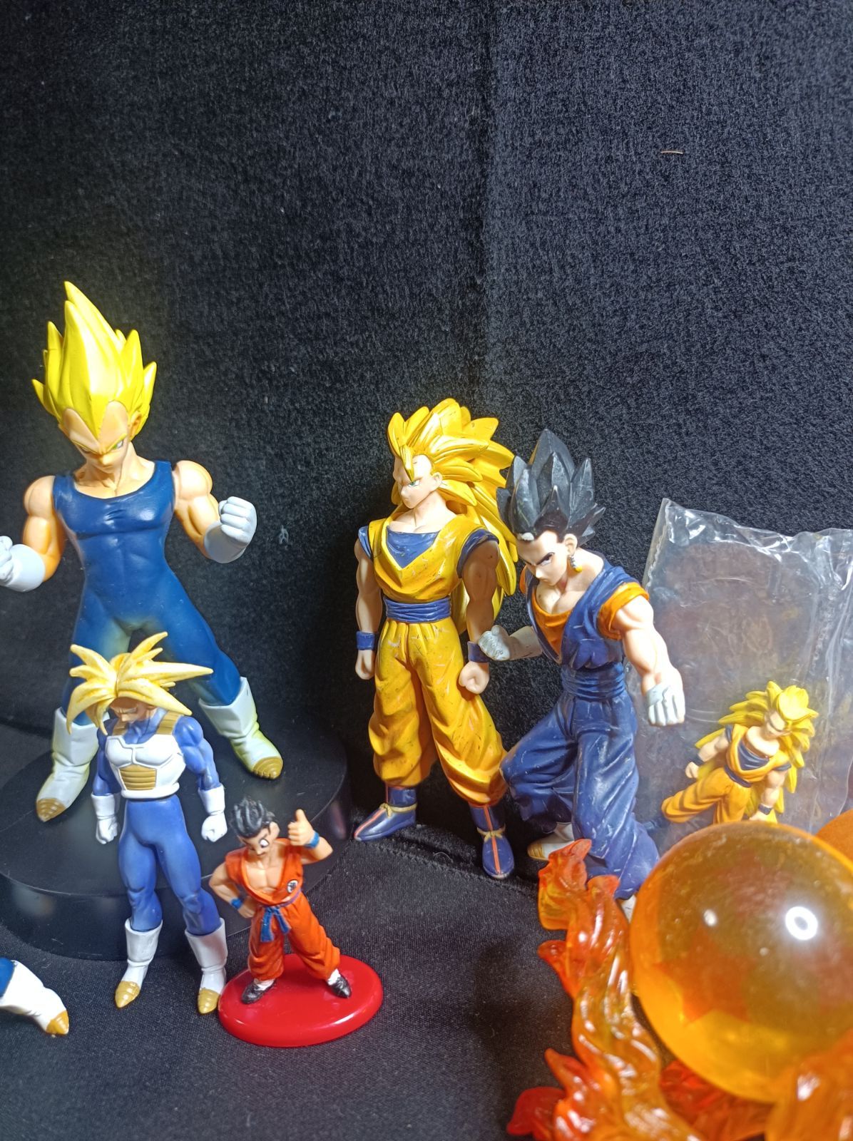 ドラゴンボール フィギュア、人形11体 悟空 ベジータ fd32