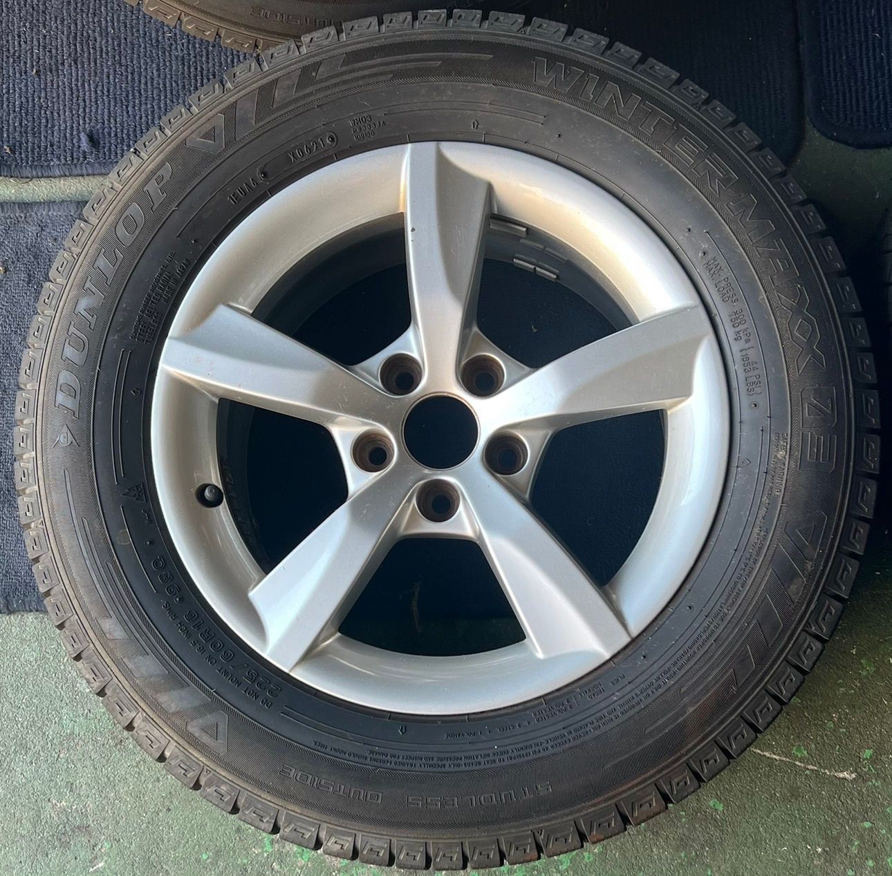 225|60R16