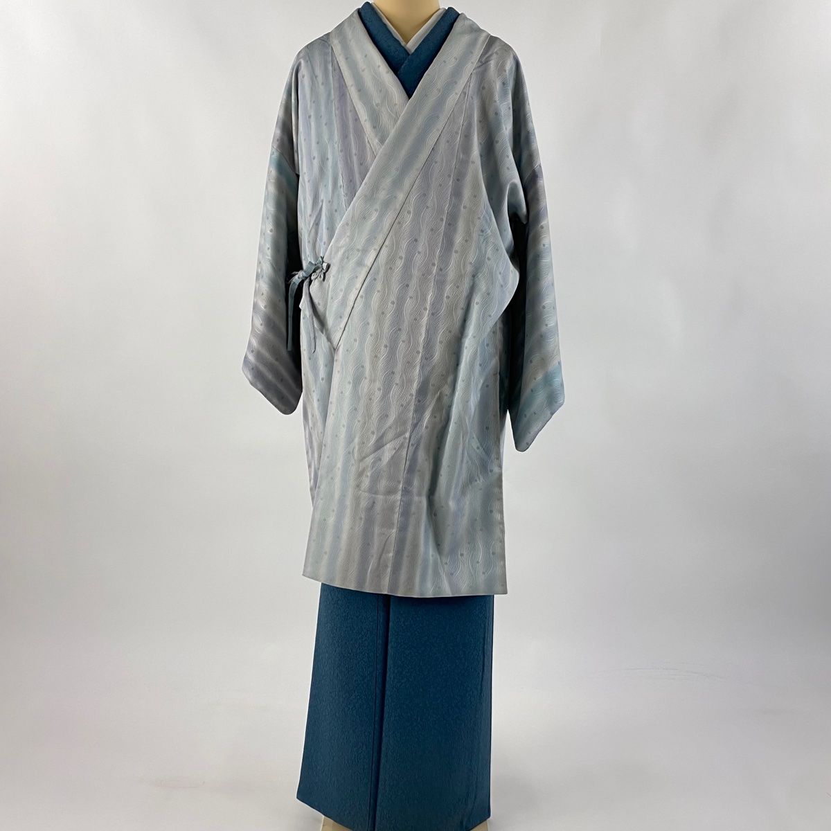 道中着 身丈105cm 裄丈63.5cm S 和装コート 着物衿 よろけ縞 ドット 縦ぼかし 青灰色 正絹