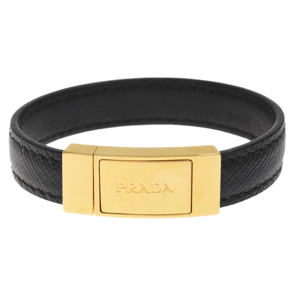 PRADA サフィアーノ レザー ブレスレット ブラック プレートロゴ ロゴサフィアーノレザーブレスレット ブラック×ゴールド