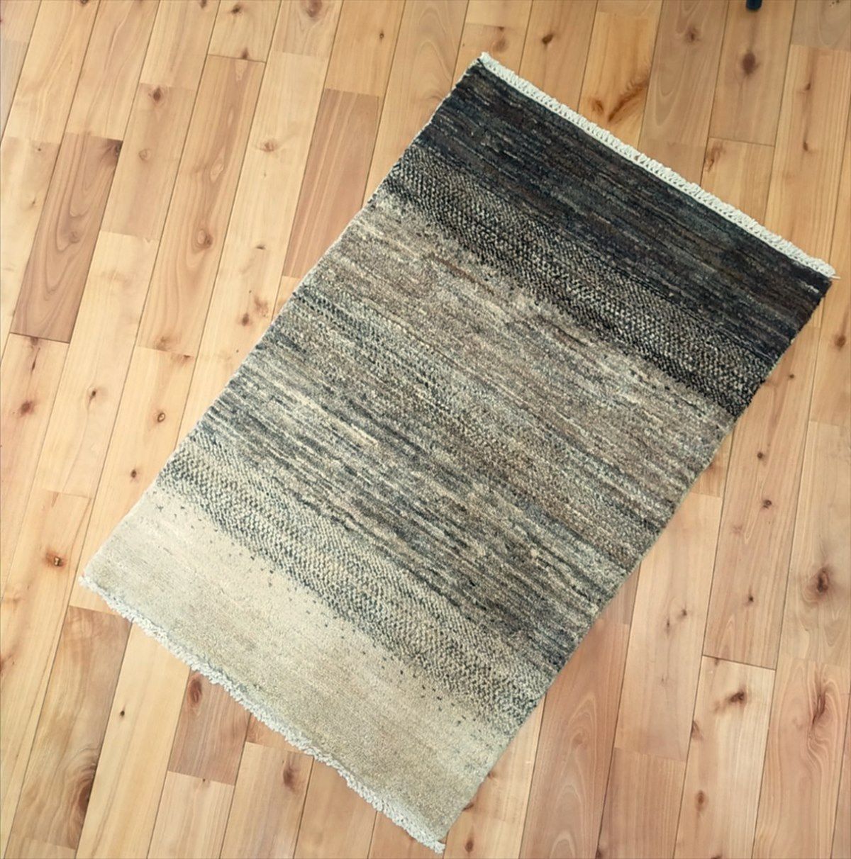 170万ノット！輝く！本場イラン産 絨毯 円形 150cm‐201181 【公式通販】