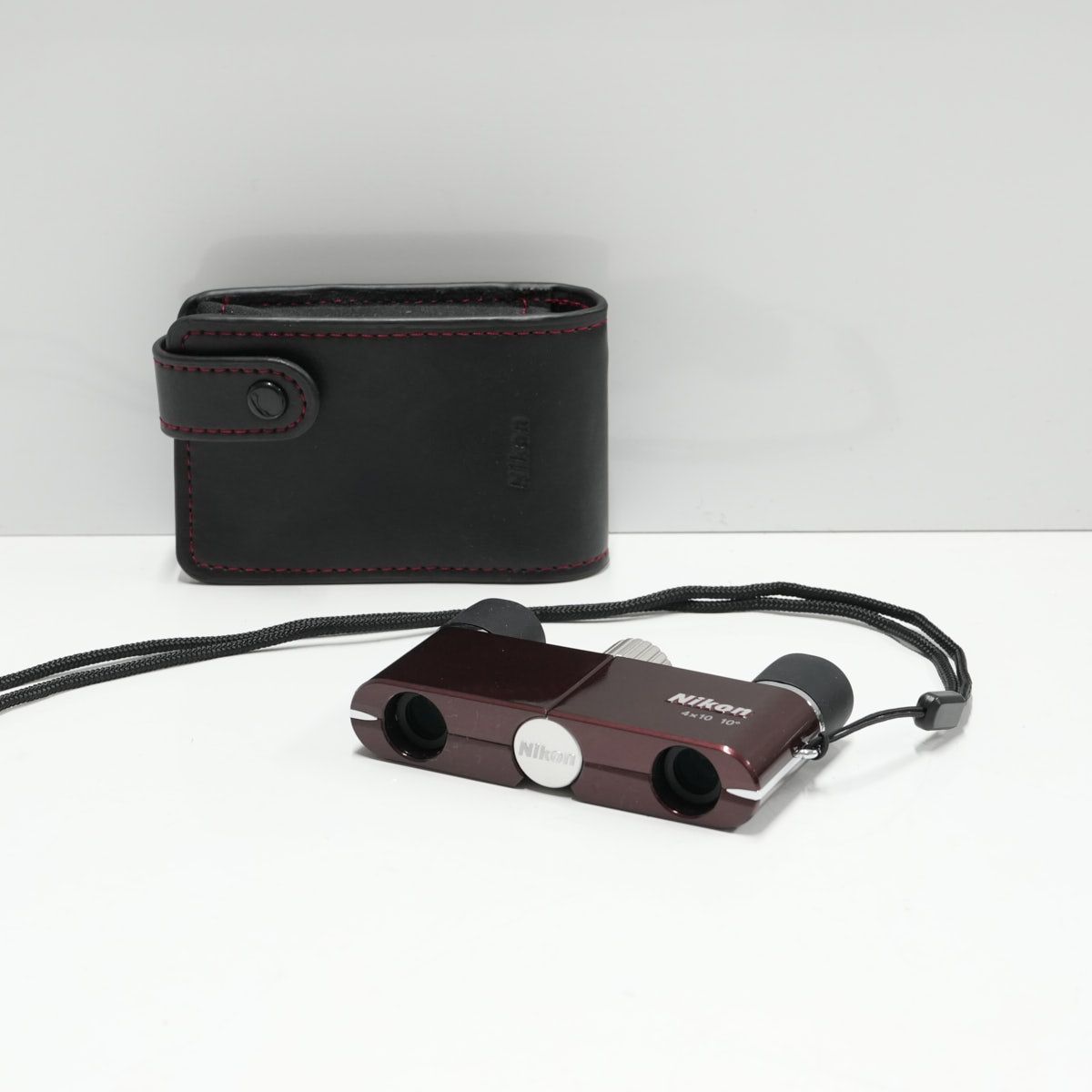 Nikon 遊 4X10D CF 双眼鏡 USED超美品 ニコン ダハプリズム 軽量 簡単