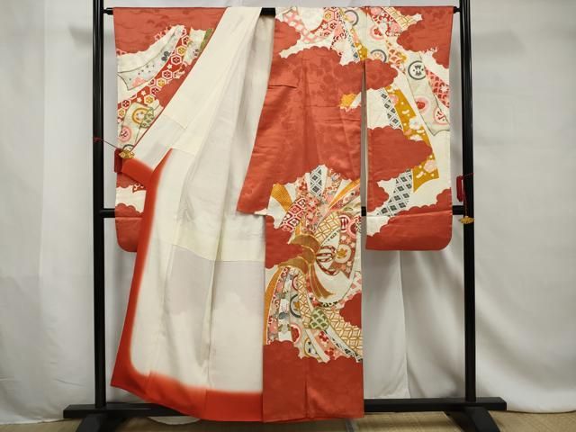 疋田に束ね熨斗に地紙、花模様刺繍の振袖　着物 未仕立て 振袖 単品 「赤、疋田 熨斗に花紋」 仮絵羽 振り袖
