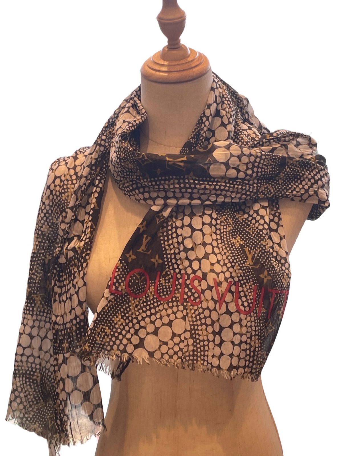 中古品】 LOUIS VUITTON ルイヴィトン コラボ 草間彌生 ストール