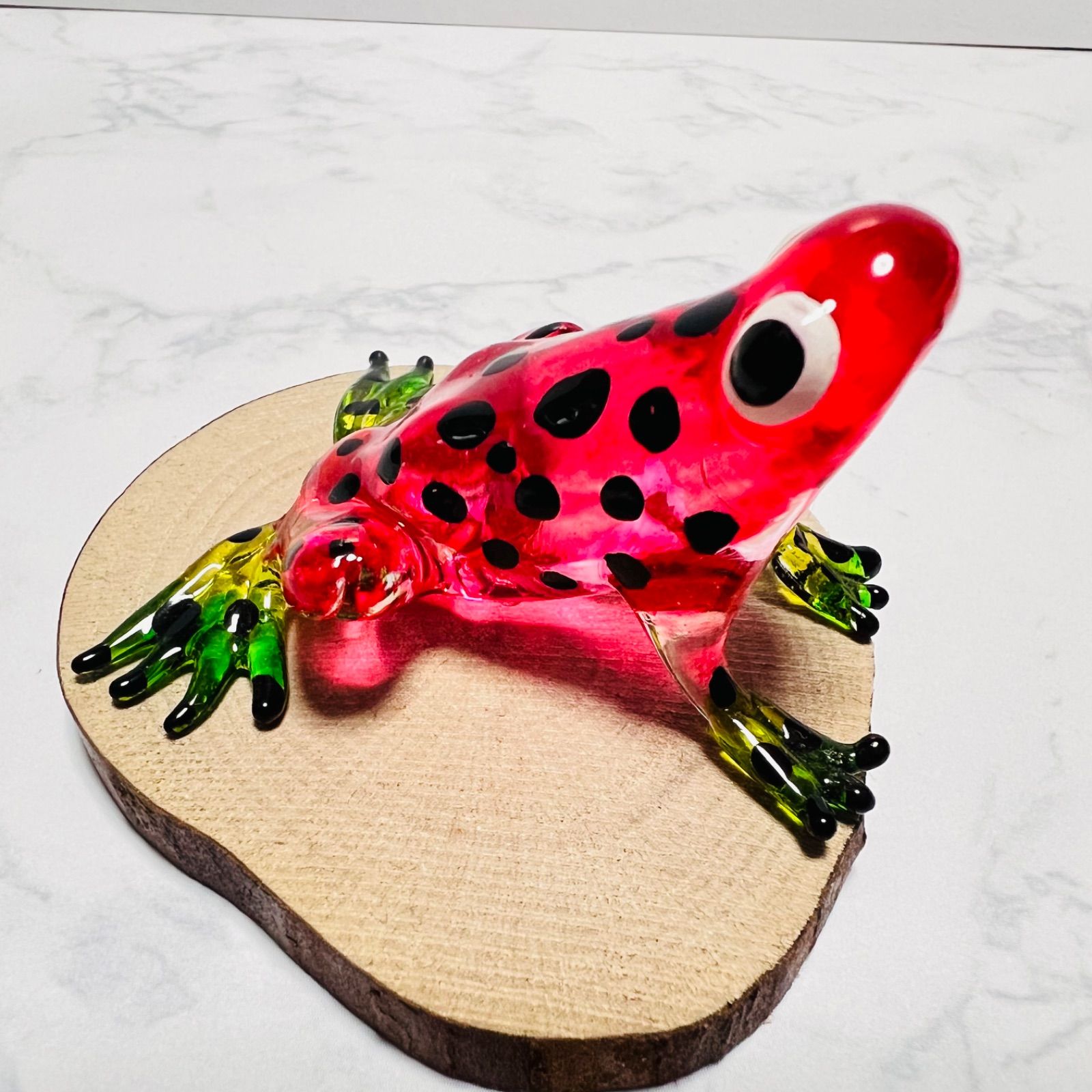 カエル　置物　ボヘミアンカットガラス リアル カエル グッズ 置物 ガラス細工 ミニチュア 雑貨