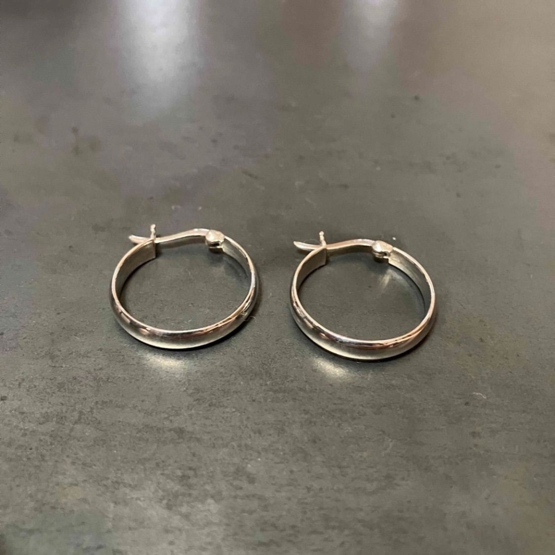 SILVER925 SIMPLE HOOP EARRINGS /シルバー/ピアス SILVER925 SIMPLE HOOP EARRINGS/シルバー/ピアスの通販 by よし