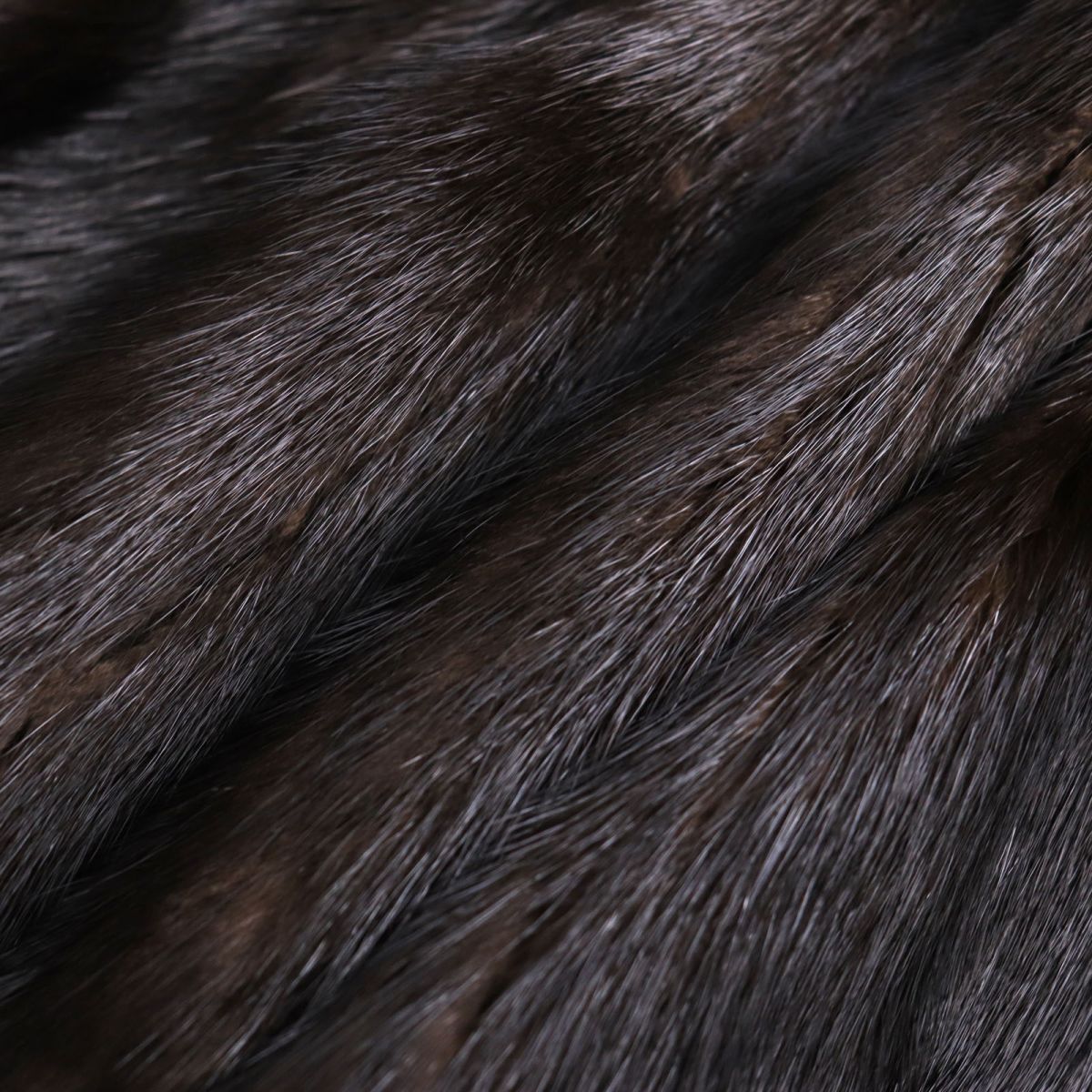 極美品●CHEVAREINE SAGA MINK シュヴァレーヌ(前田毛皮) サガミンク 本毛皮ショートコート ジャケット ダークブラウン 13号 毛質艶やか◎