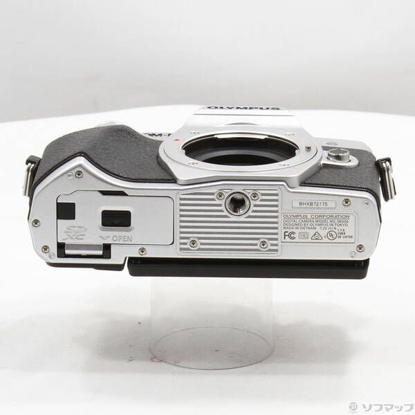 【全品送料無料】 〔 品〕 OM-D E-M10 MarkIII EZ ダブルズームキット シルバー 262