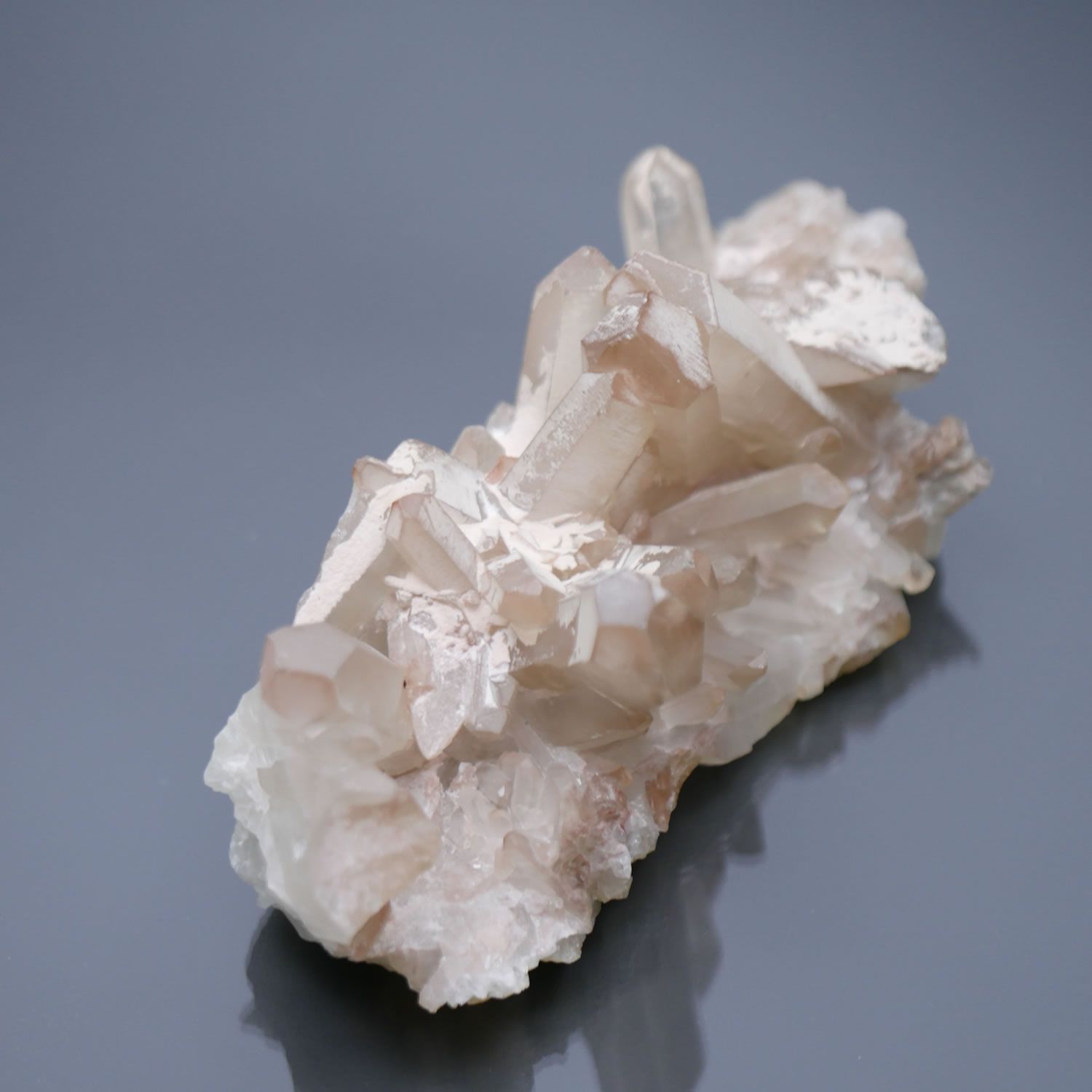 【美品✨迫力の1.1kg 水晶クラスター マダガスカル産㊵】‪‪水晶 クラスター 美品✨迫力の1.1kg 水晶クラスター マダガスカル産㊵】‪‪水晶‬‬
