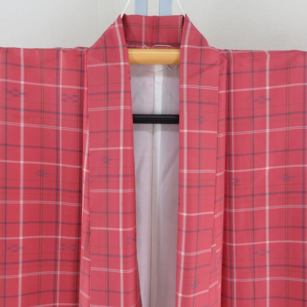 紬 着物 アンサンブル 羽織付 格子に燕文様 袷 広衿 赤ピンク色x白色
