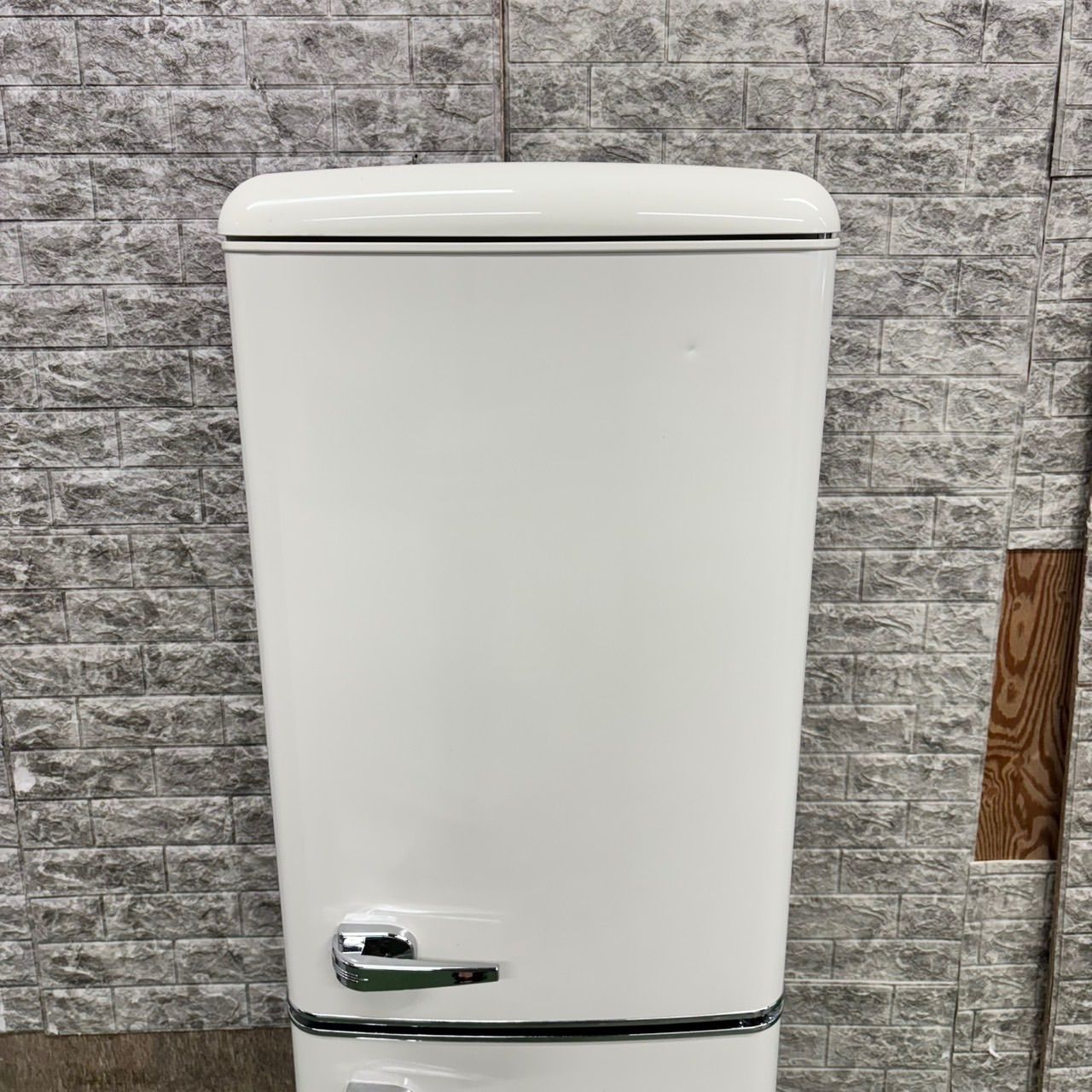 662 2024年式 極美品 冷蔵庫 2ドア レトロ 配送設置無料 保証込み