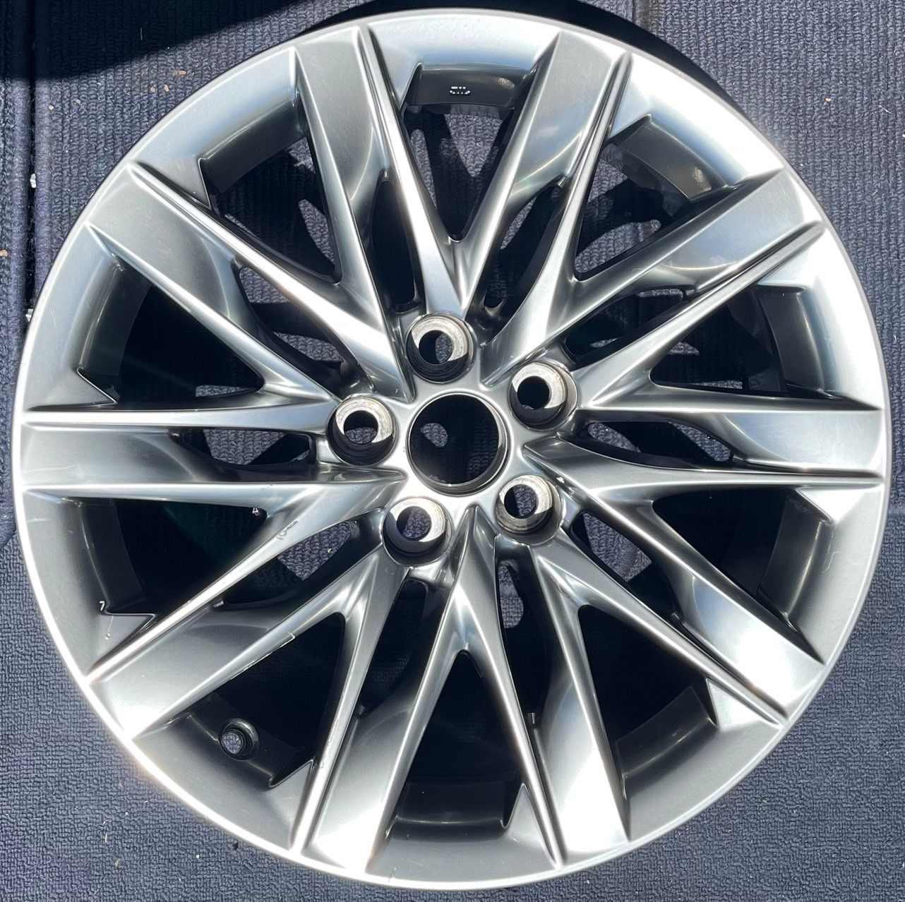 【激安通販 オンラインショップ】日用品 LS500 純正ホイール 19インチ1本 タイヤ・ホイール