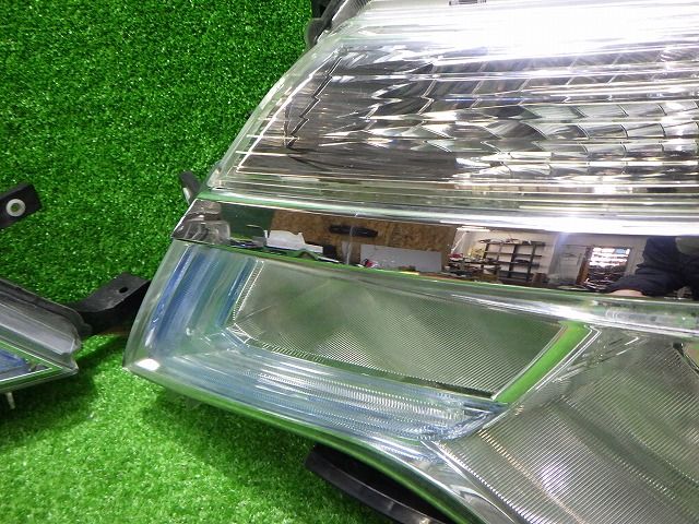 セレナ ヘッドライト 左右 LED C26 NC26 後期 100-23683 Y 日産 比較的 251008004