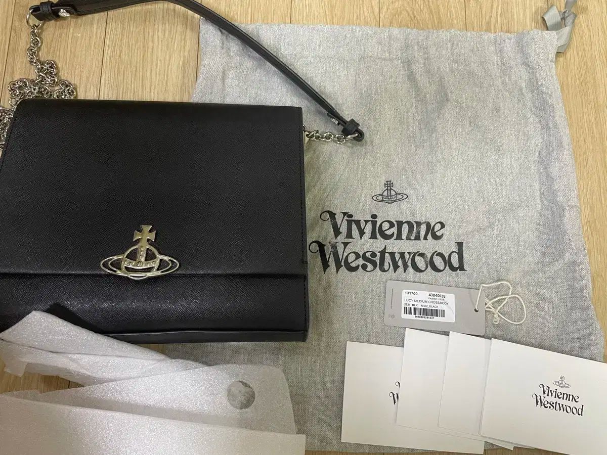 Vivienne Westwood ヴィヴィアン ウエストウッド Lucy medium crossbody クロスバッグ