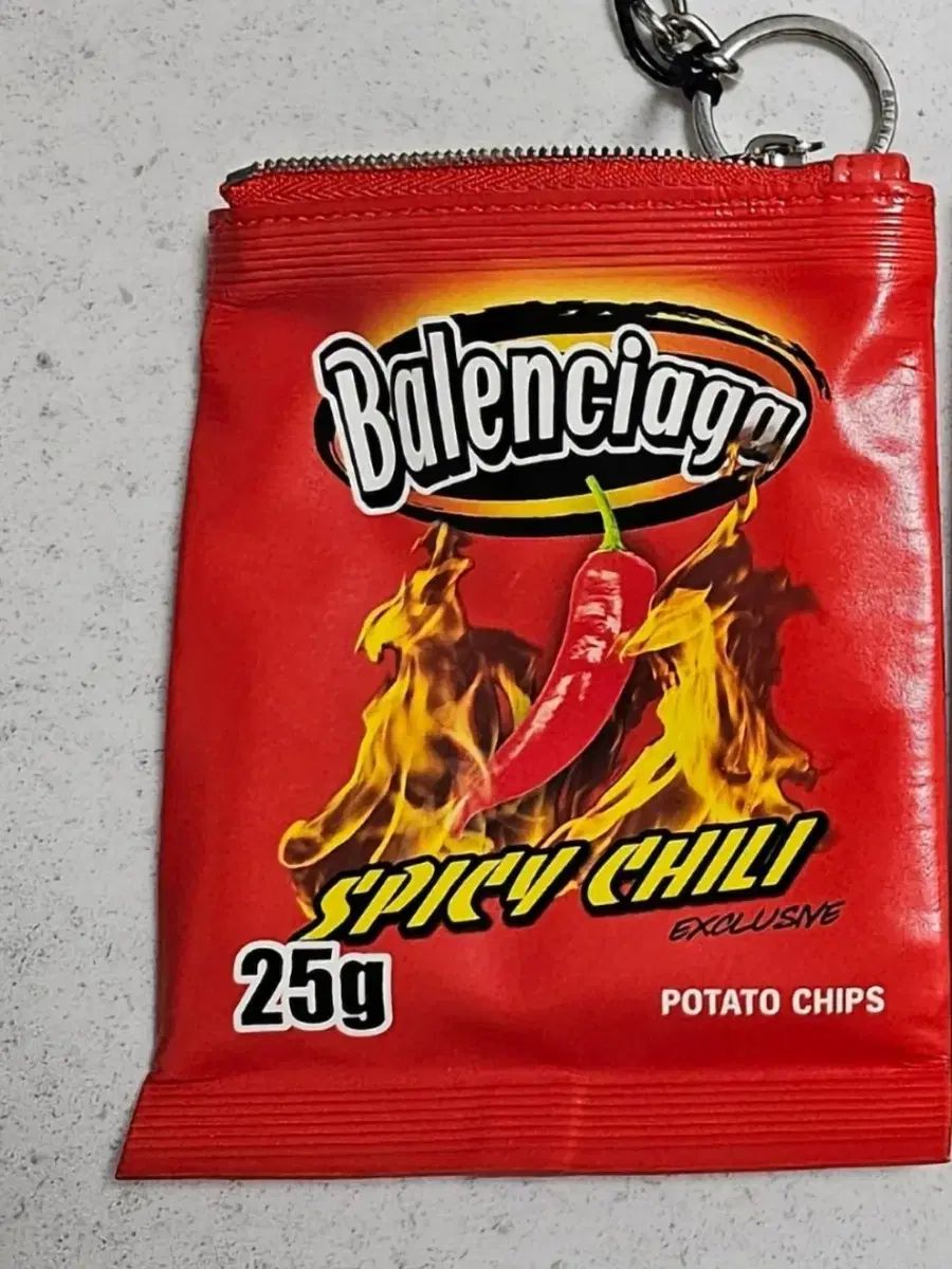 バレンシアガ スモーキーBBQポテトチップスキーホルダー Balenciaga スモーキーBBQ ポテトチップス キーリング 25新作