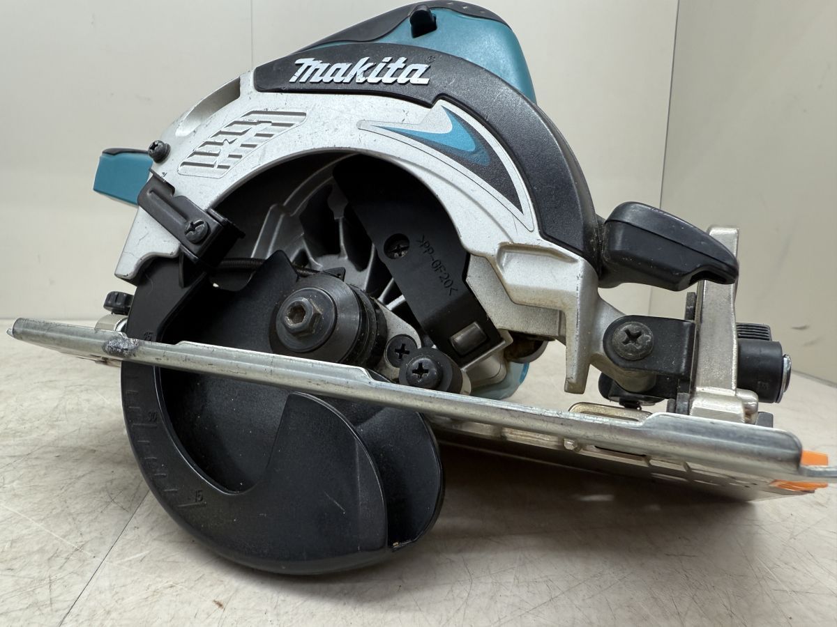 開封未使用品 マキタ 100V/11 190㎜ マルノコ M585 電源コード式