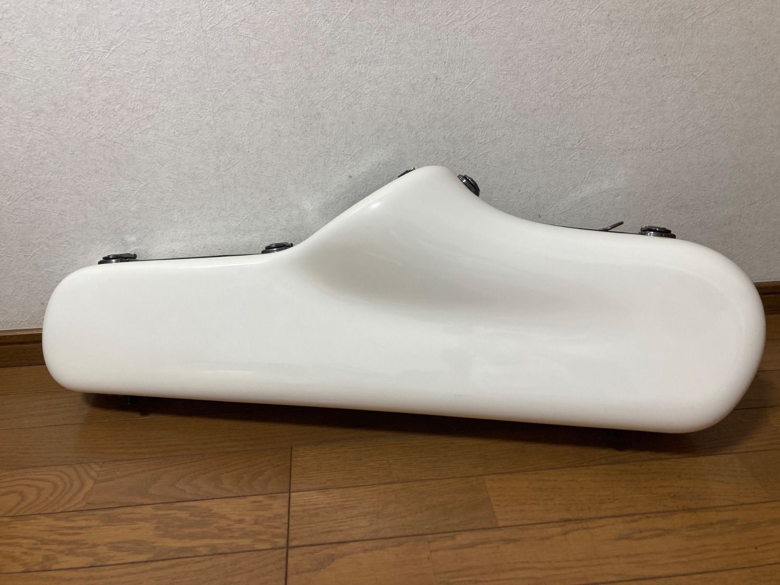 ホワイト