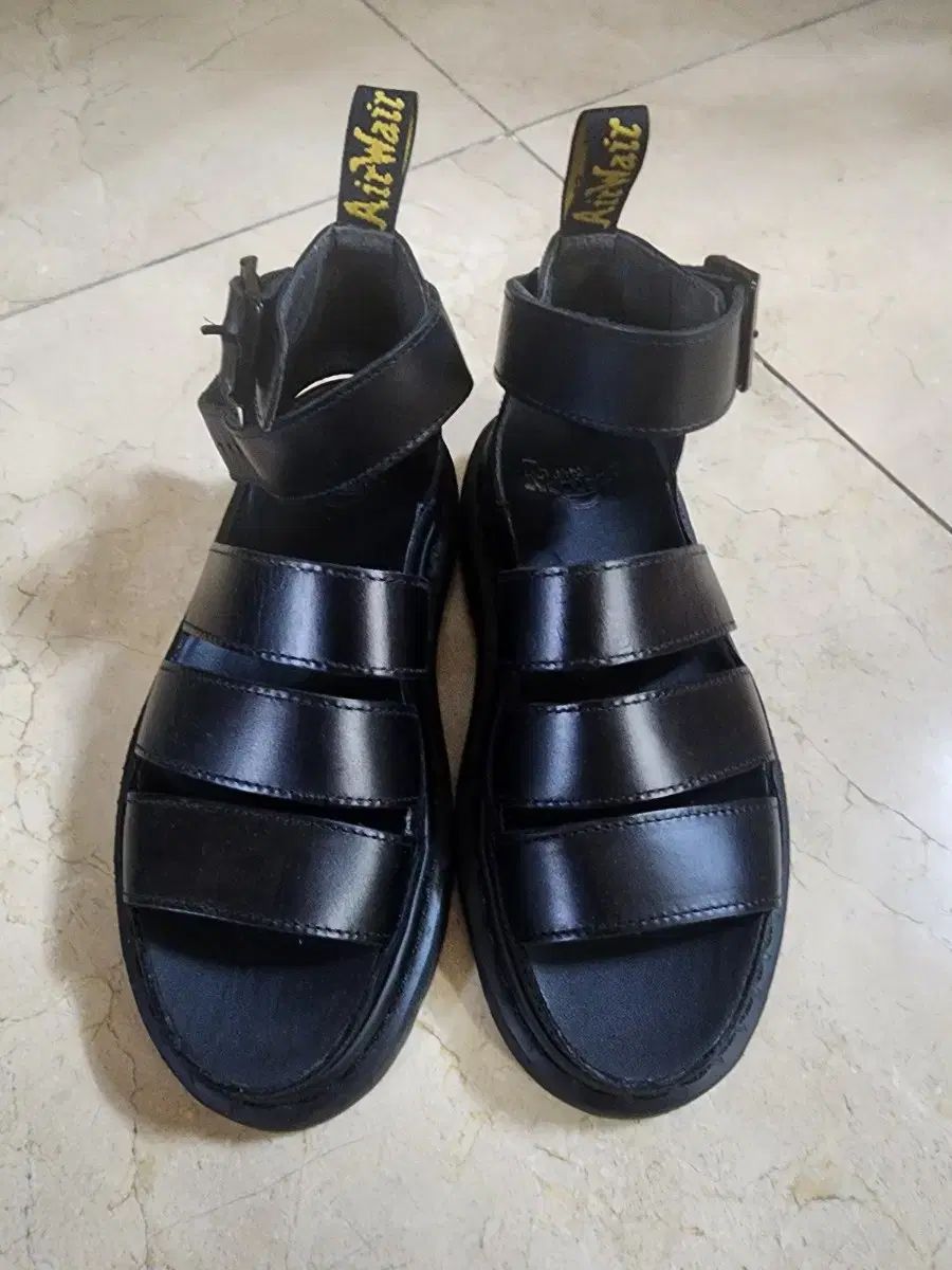 DR. MARTENS ドクターマーチン グラシア 2 ブラックサンダル 230