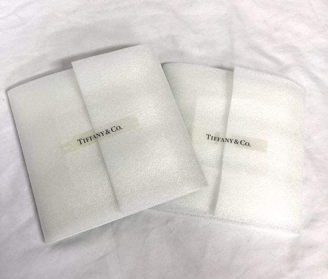 Tiffany &amp; Co. - 未使用 ティファニー ブルーボウ プレート 角皿 2枚セット スクエア 未使用 ティファニー ブルーボウ プレート 角皿 2枚セット