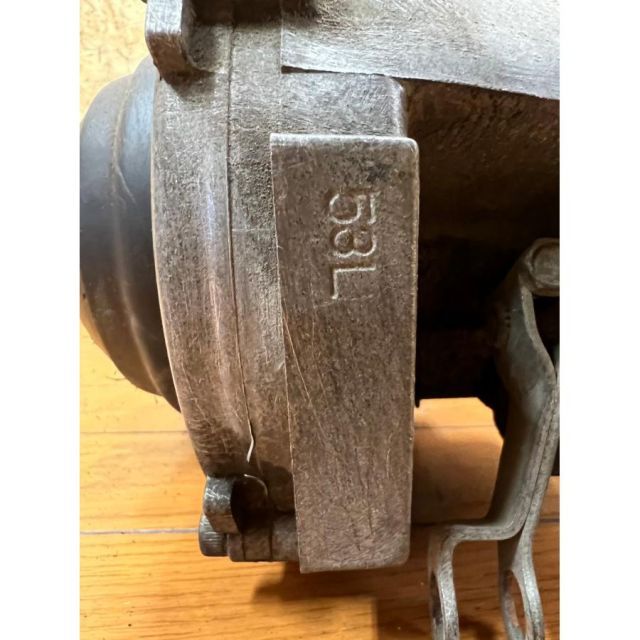 58016