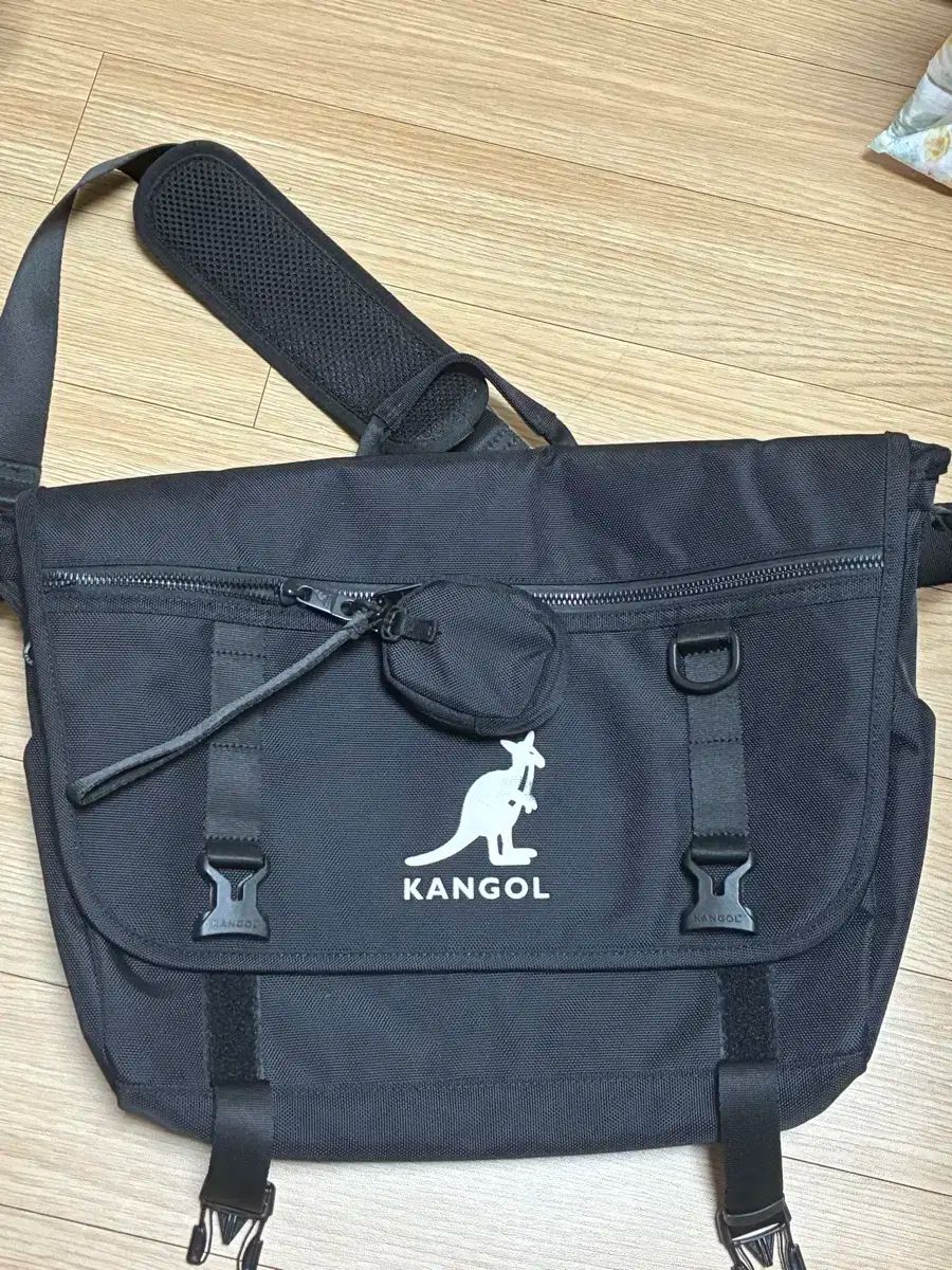 kangol カンゴール メッセンジャーバッグ 2060