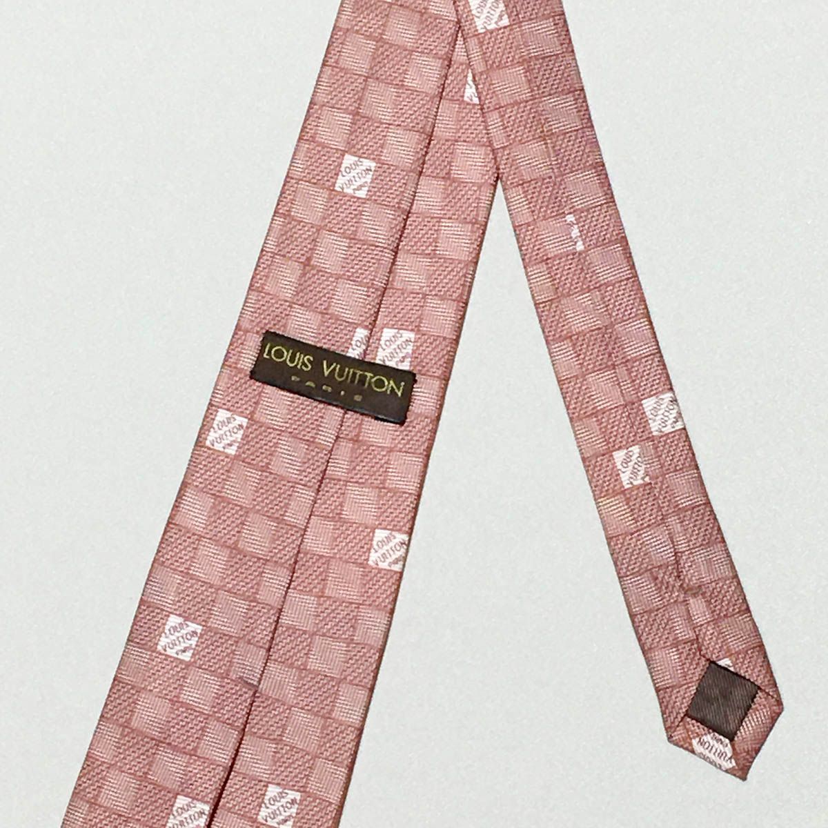 ダミエ 美品 LOUIS VUITTON ルイヴィトン ネクタイ シルク100% ダミエ 美品 LOUIS VUITTON ルイヴィトン ネクタイ シルク100% - メルカリ