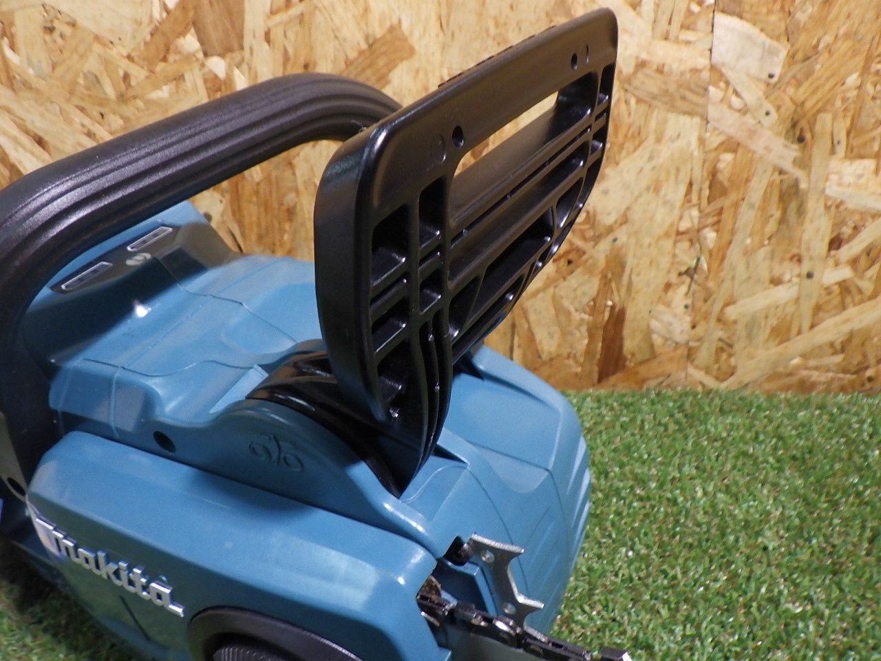 幅広い木材の切断作業に マキタ