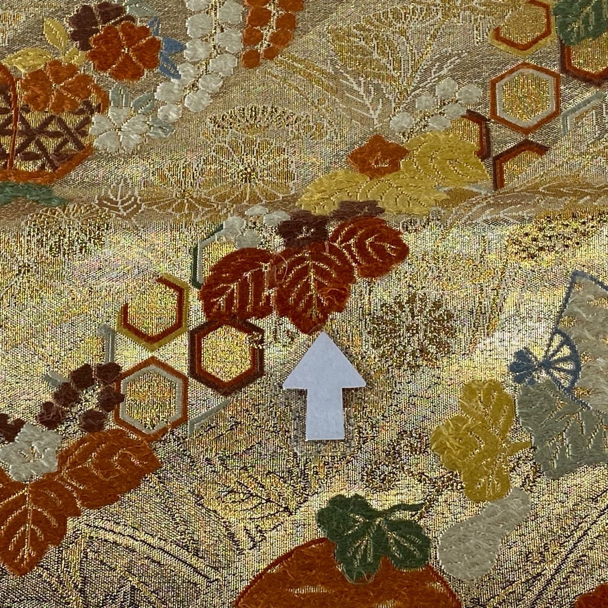 袋帯 秀品 草花 蝶 唐織 箔 金色 六通 正絹 【中古】 - メルカリ