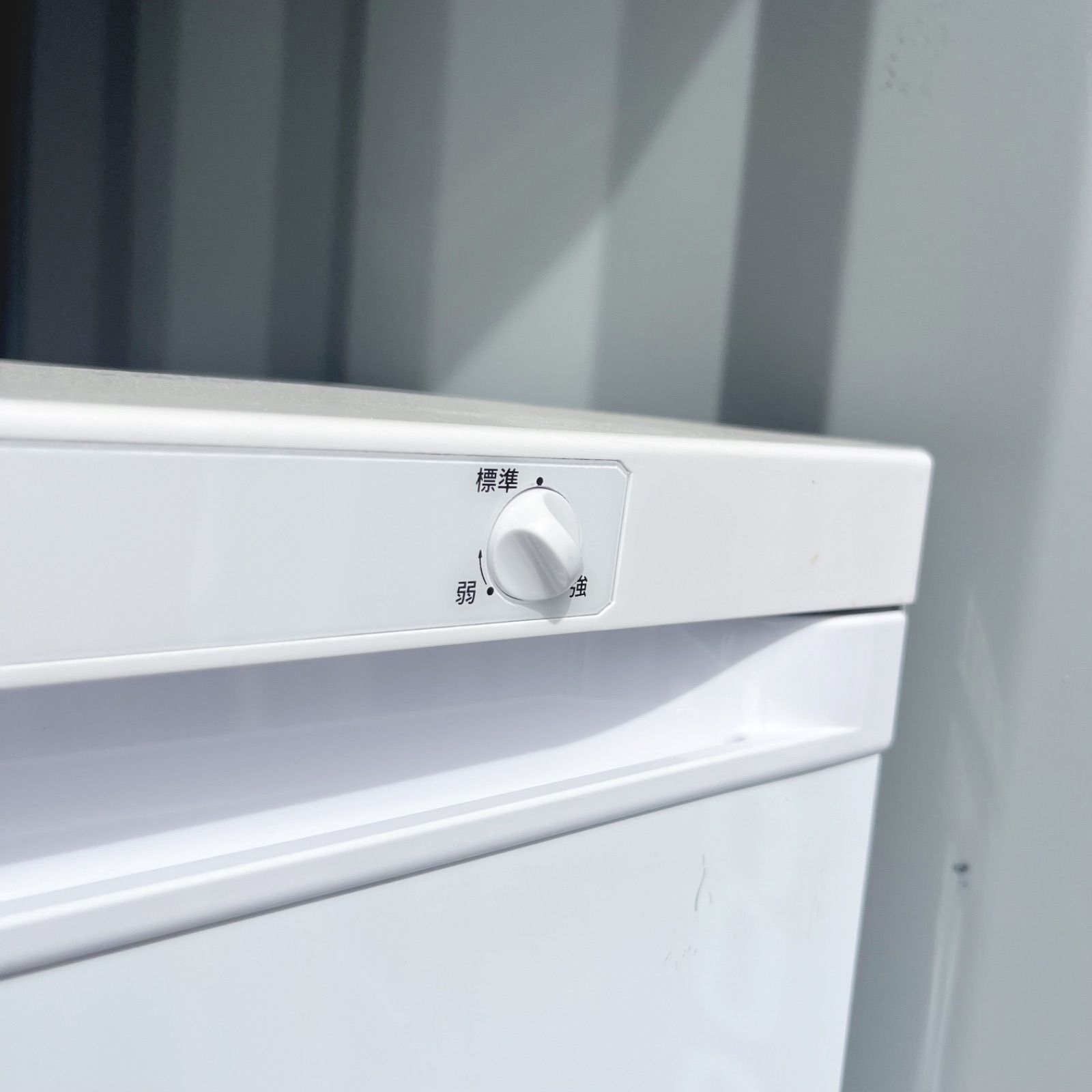 137 アイリスオーヤマ175L 7段引出し付きシンプルホワイト冷凍庫 WWW_KANDAIZUMI_COM