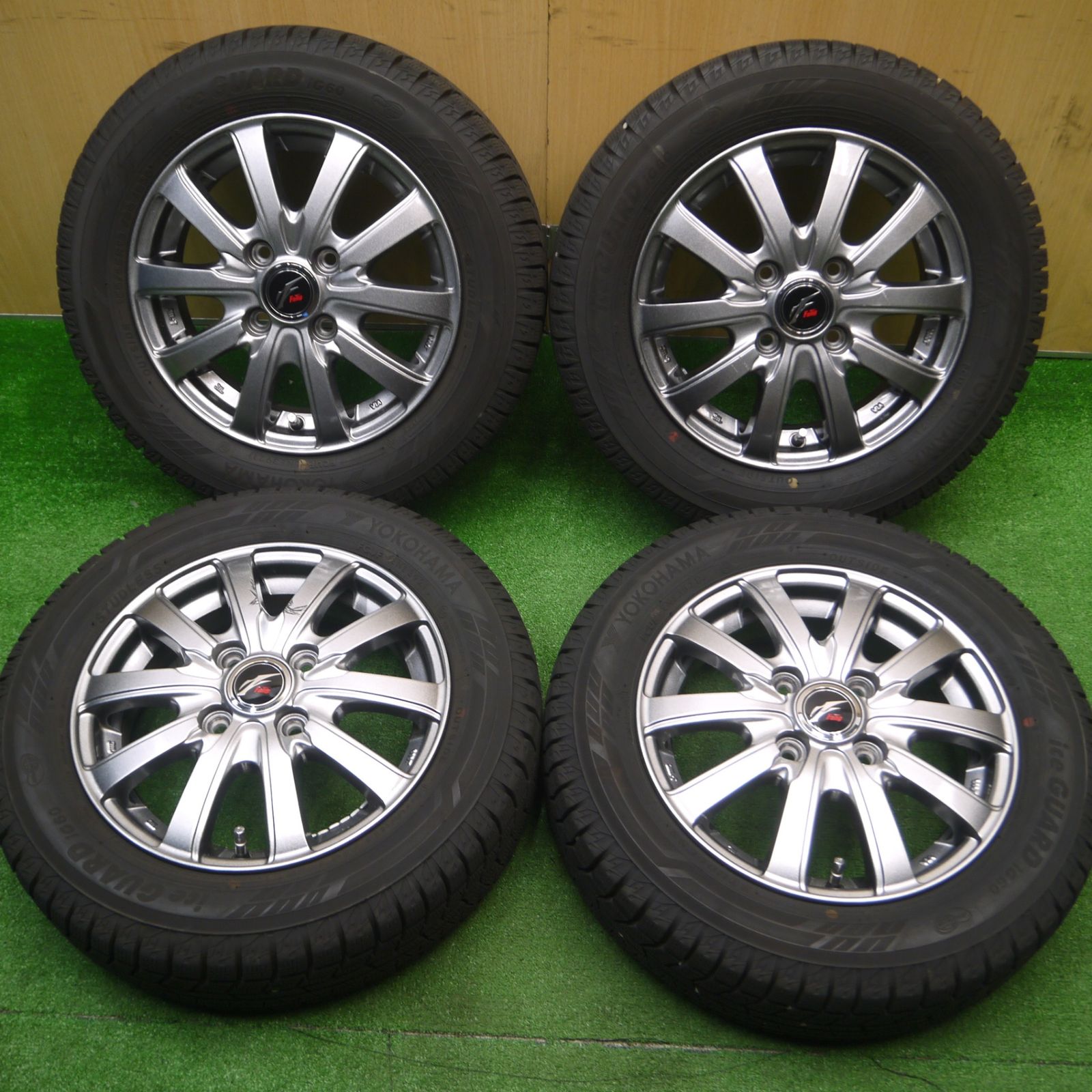 [送料無料] バリ溝！21年！キレイ！9.5分以上スタッドレス 155/65R13 ヨコハマ アイスガード iG60 Fang ファング 13インチ PCD100/4H4102301Hス