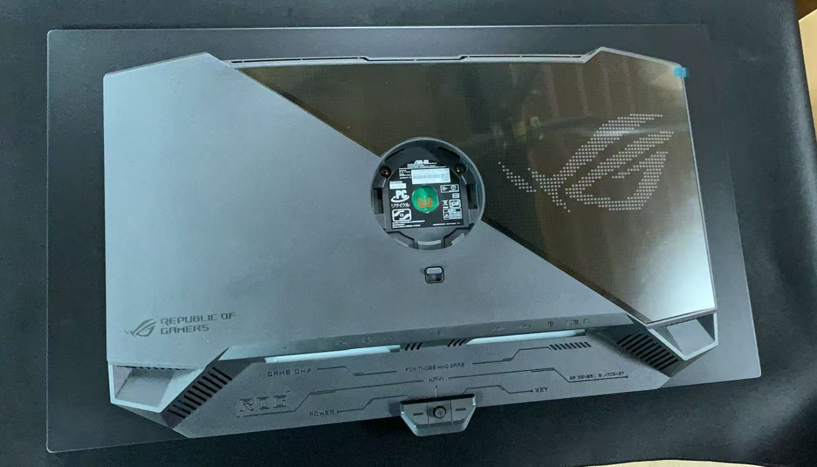 4K ゲーミングモニター