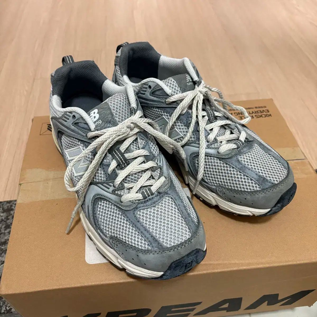 New Balance(ニューバランス) 530 プレミアム ヴィンテージ グレー 案件 260 出品