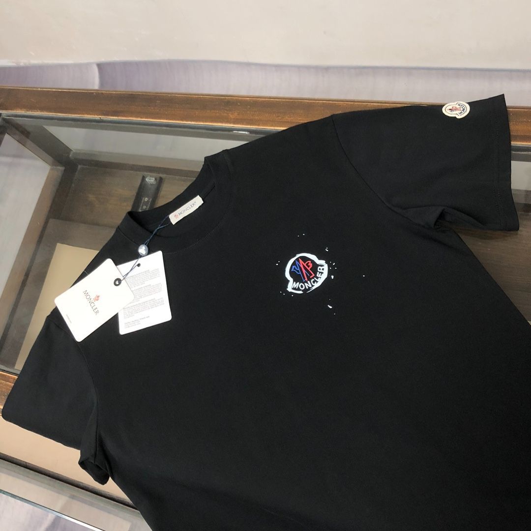 ♪特別価格♪Moncler Logo T-Shirt 25ss 今日特価】Moncler / モンクレール 25SS ロゴプリント半袖 T