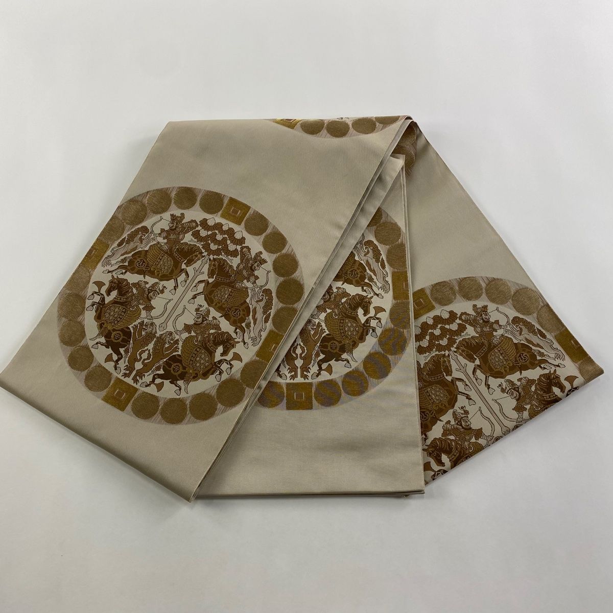 袋帯 美品 逸品 人間国宝 北村武資 落款 狩猟文 金糸 薄茶色 六