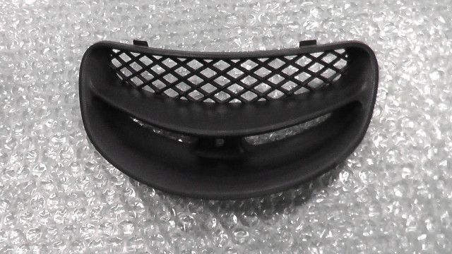 グランドアクシス100　SB06J-461xxx　の　フロントグリル:#1735090610 人気・おすすめ｜省スペース設計・旅行向けにおすすめ お得商品 プライバシー配送 期間限定入荷