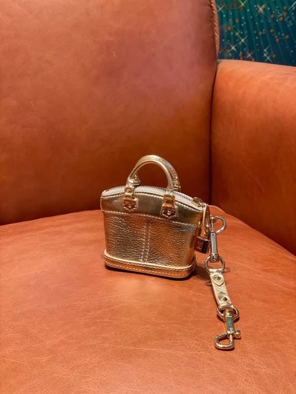 LOUIS VUITTON ルイヴィトン ミニロックイット ゴールド バッグ