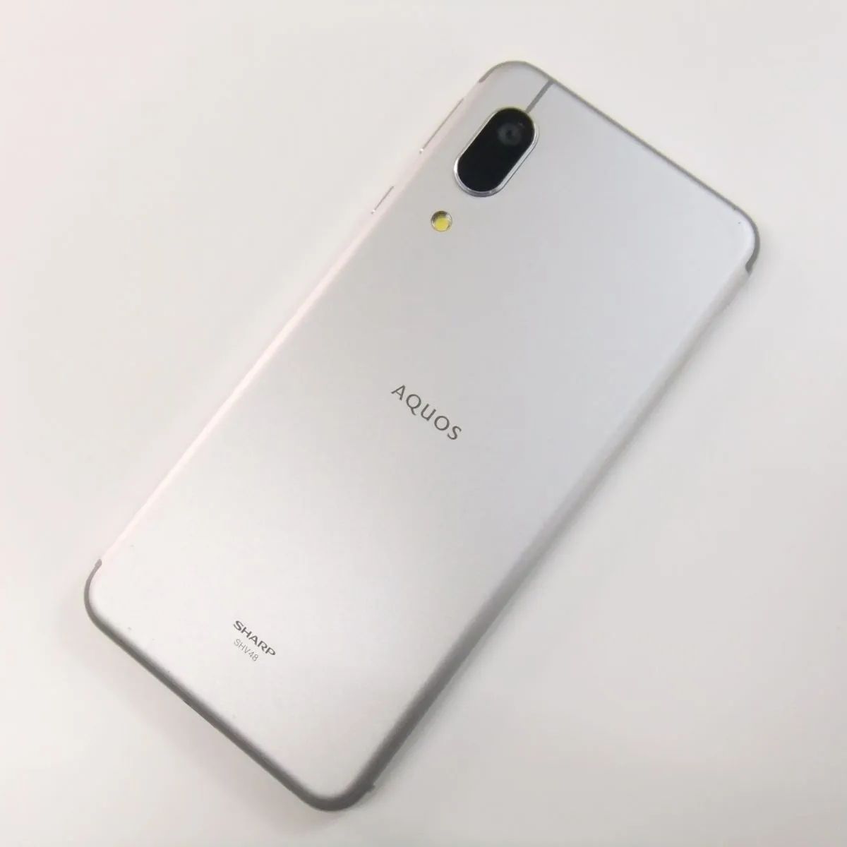 【中古品】au AQUOS sence3 basic SHV48シルバー SHARP SHV48 AQUOS sense3 basic シルバー SIMフリー au 中古