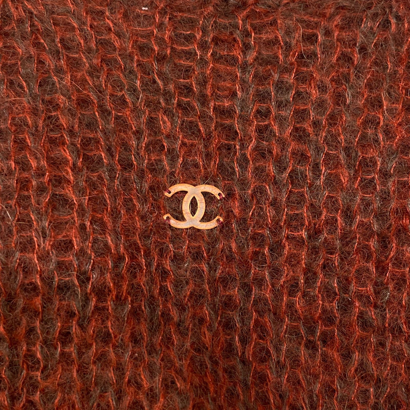 国内正規 CHANEL シャネル 98A P11638W02445 ココマークプレート モヘア ローゲージ タートルニットセーター38  レディース CHANEL - シャネル 【国内正規】98A P11638W02445 ココマーク