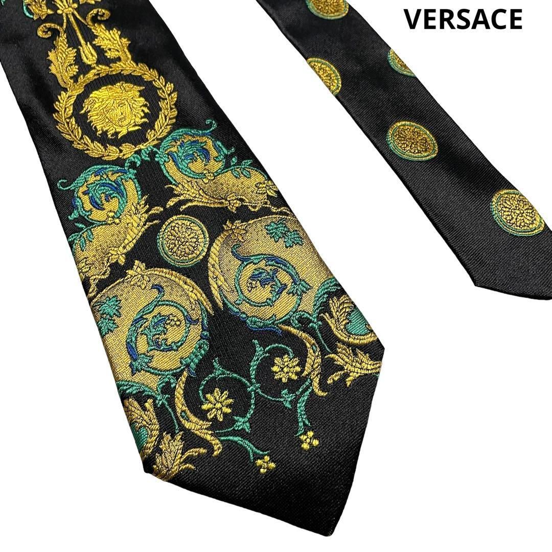 versace メデューサ 刺繍 金色 黒色 cipelici-orange.com