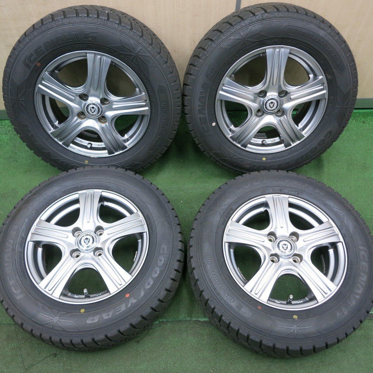 4本価格 スタッドレス 185|70R14 グッドイヤー アイスナビ6 VELVA ヴェルヴァ 14インチ PCD100|4H 4061803NJス