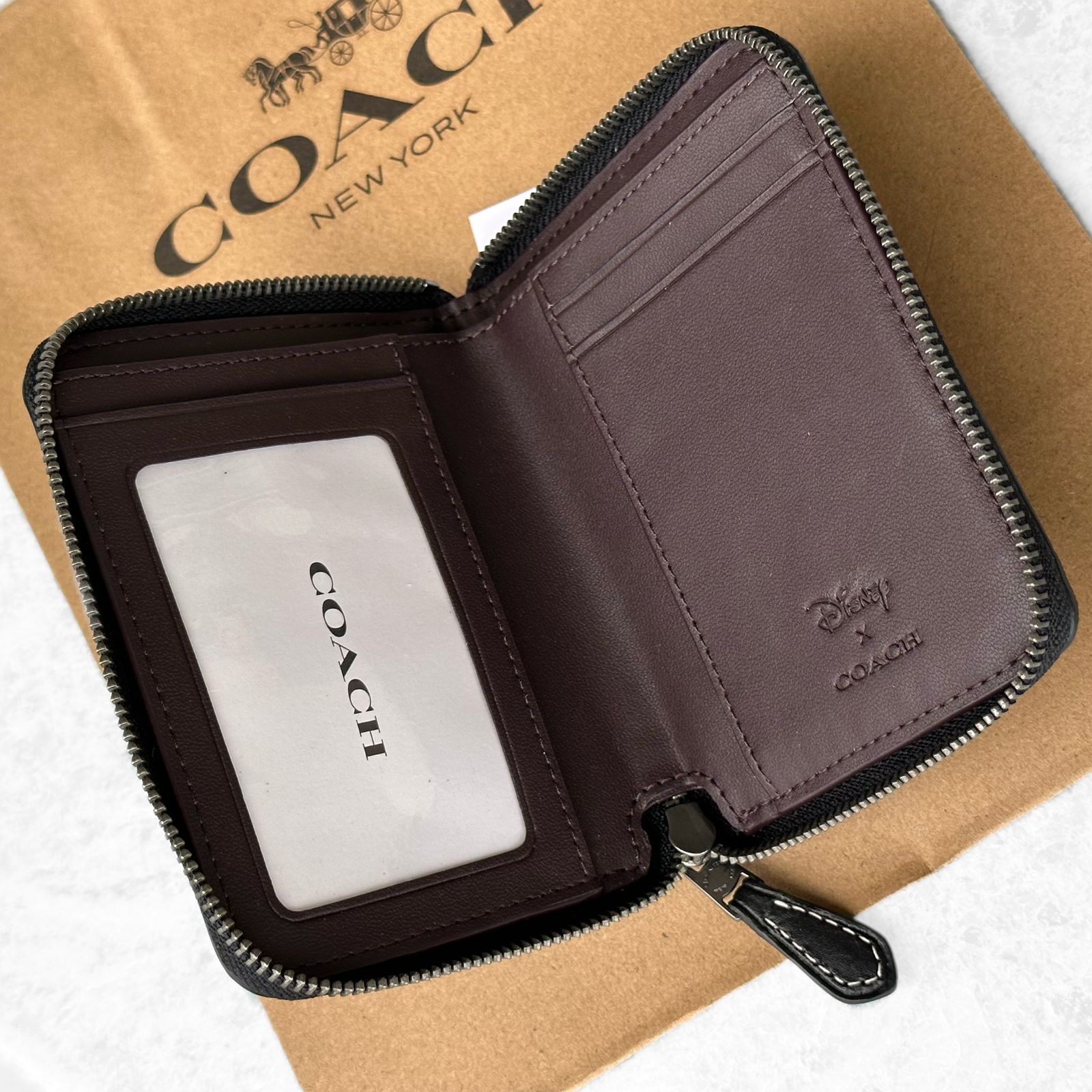 COACH - DISNEY X COACH スモールジップアラウンドウォレット ミッキー 新品の通販 by ディアン's shop｜コーチならラクマ