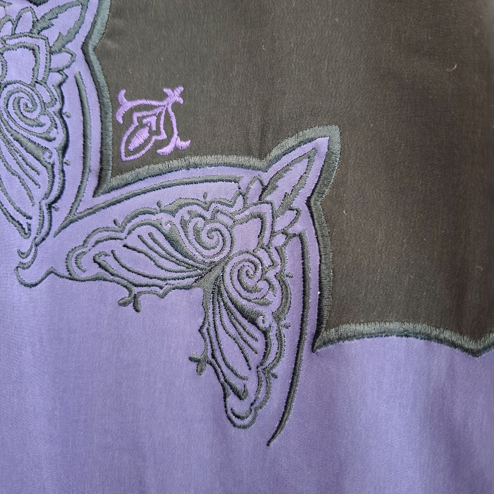 刺繍 オーバーサイズ