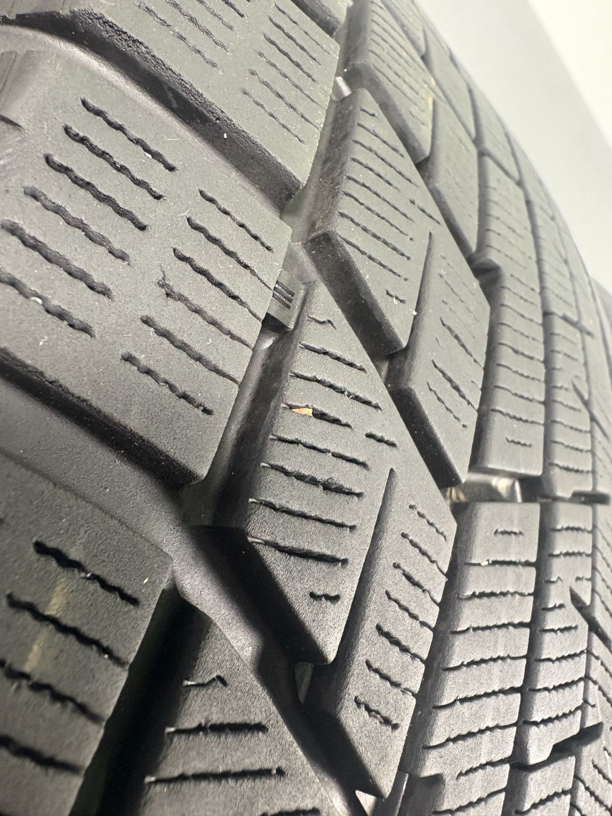 205|60R16 ヨコハマ