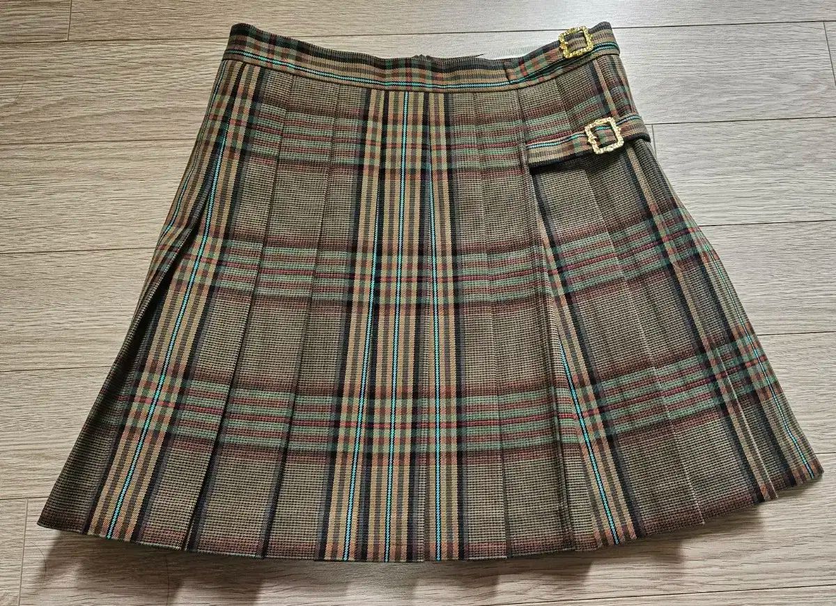 オリビアチェックミニスカート