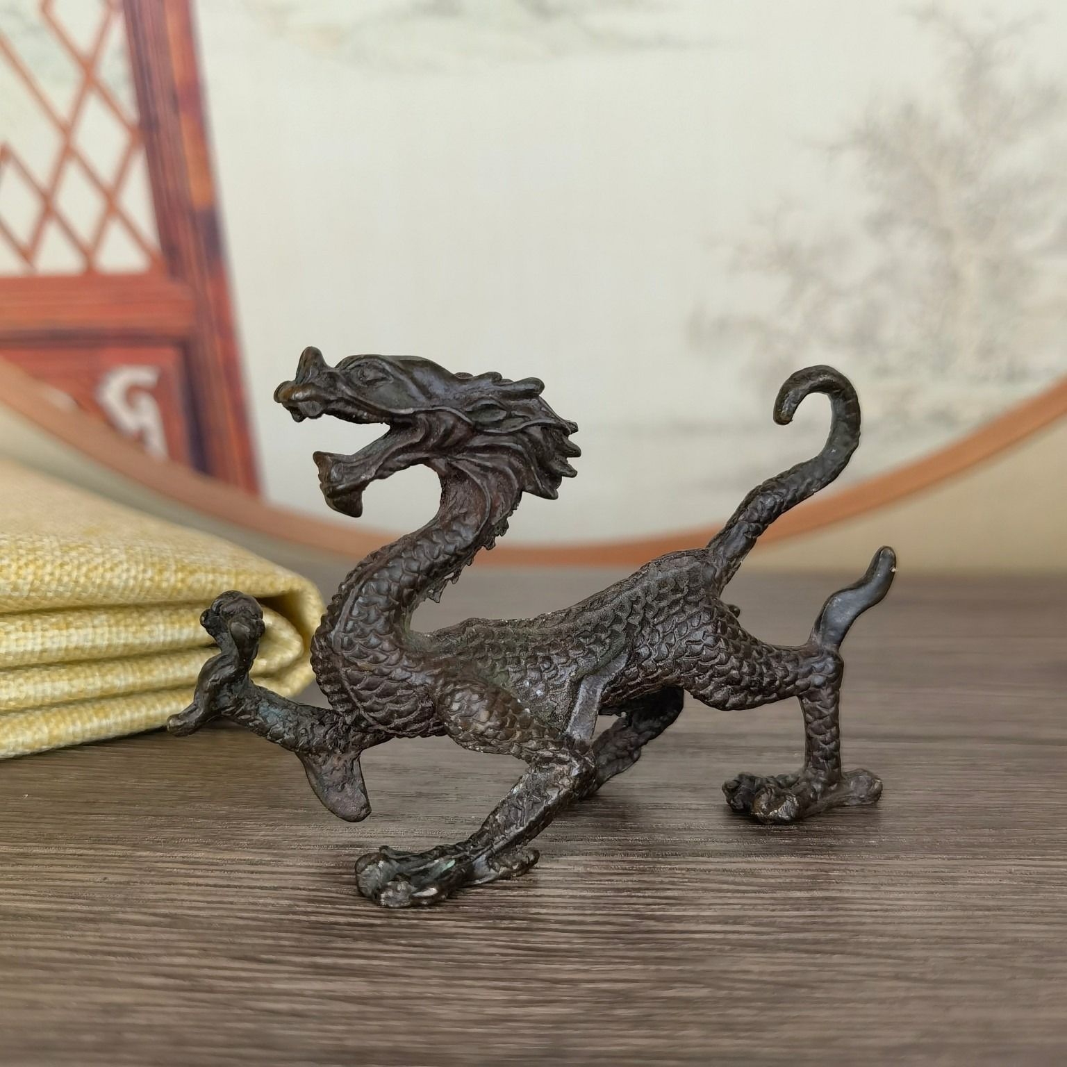 青銅色ドラゴン彫刻 龍 置物 金属製 青銅色ドラゴン置物B16、約18cm、鋳鉄製半抽象小型龍置物 銘あり