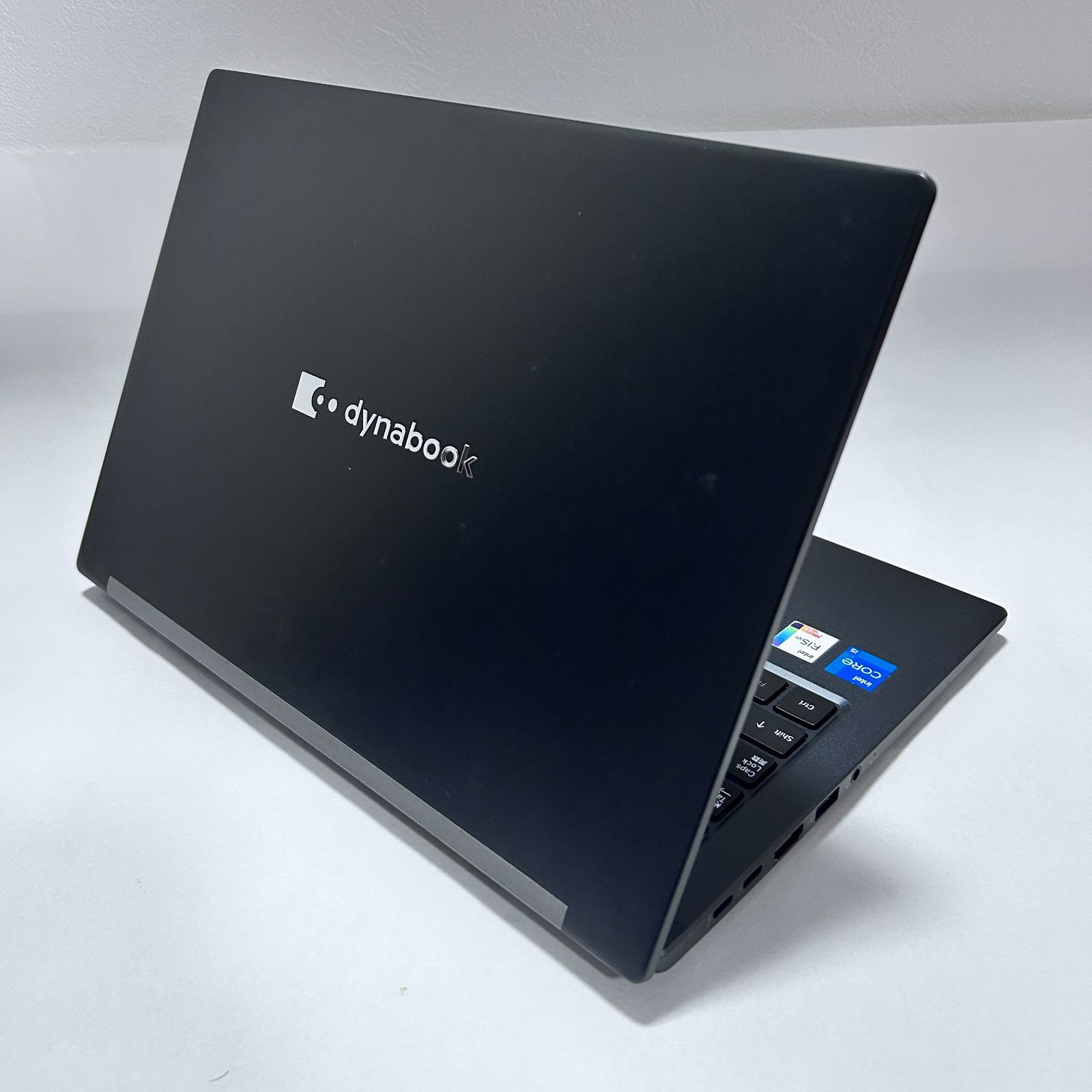 Office搭載】第11世代 Corei5 × メモリ16GB／dynabook G83/HS／超軽量