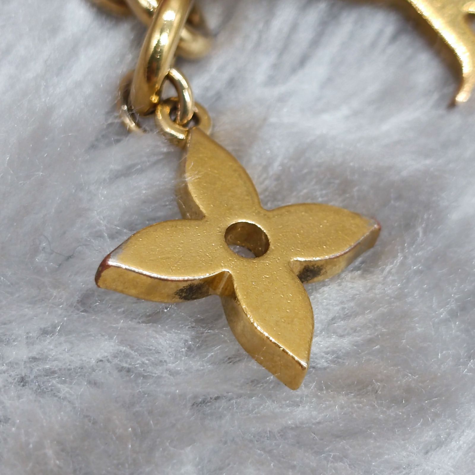 LOUISVUITTON 》 ルイヴィトン キーホルダー LVチェリシュド